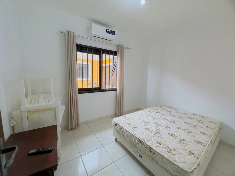 Casa Com 2 Terrenos e Piscina Próxima ao Mar: 22ª foto da galeria de imagens do imóvel