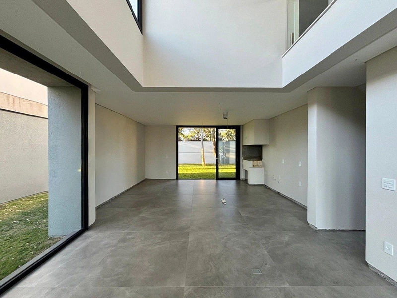 EXCELENTE CASA ALTO PADRÃO EM CONDOMÍNIO: 3ª foto da galeria de imagens do imóvel