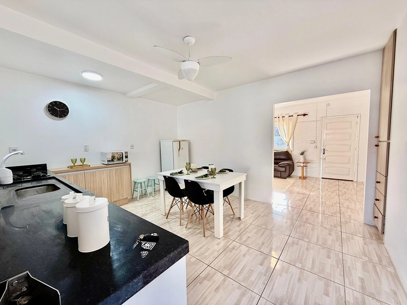 EXCELENTE CASA DE PRAIA PRÓXIMA AO MAR COM PISCINA: 34ª foto da galeria de imagens do imóvel