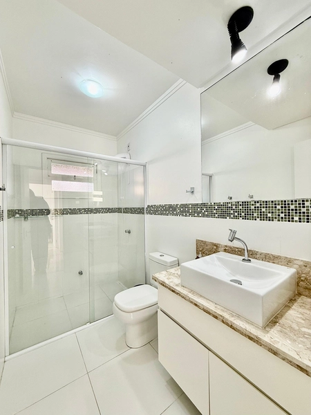 EXCELENTE CASA DE PRAIA PRÓXIMA AO MAR COM PISCINA: 19ª foto da galeria de imagens do imóvel