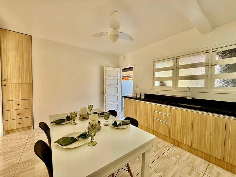 EXCELENTE CASA DE PRAIA PRÓXIMA AO MAR COM PISCINA: 21ª foto da galeria de imagens do imóvel