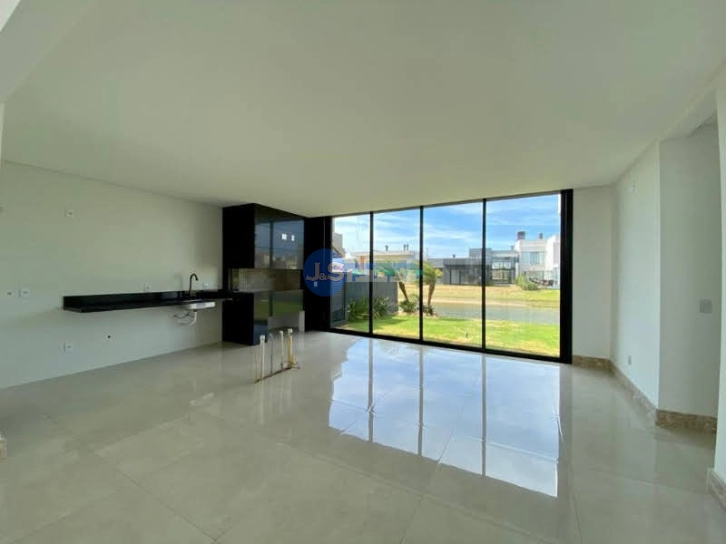 MAGNÍFICA CASA CEM CONDOMINIO COM FUNDO PARA O LAGO: 39ª foto da galeria de imagens do imóvel