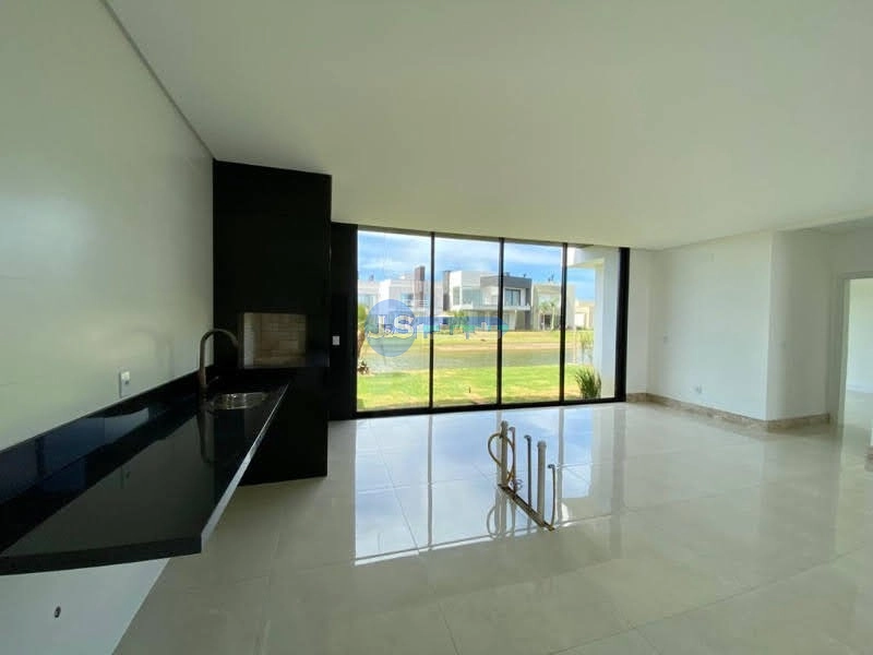 MAGNÍFICA CASA CEM CONDOMINIO COM FUNDO PARA O LAGO: 33ª foto da galeria de imagens do imóvel