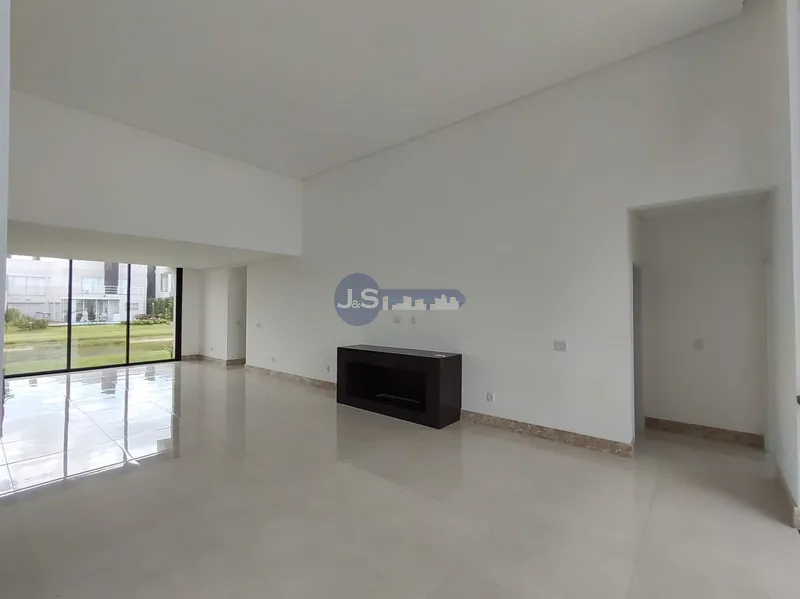 MAGNÍFICA CASA CEM CONDOMINIO COM FUNDO PARA O LAGO: 7ª foto da galeria de imagens do imóvel