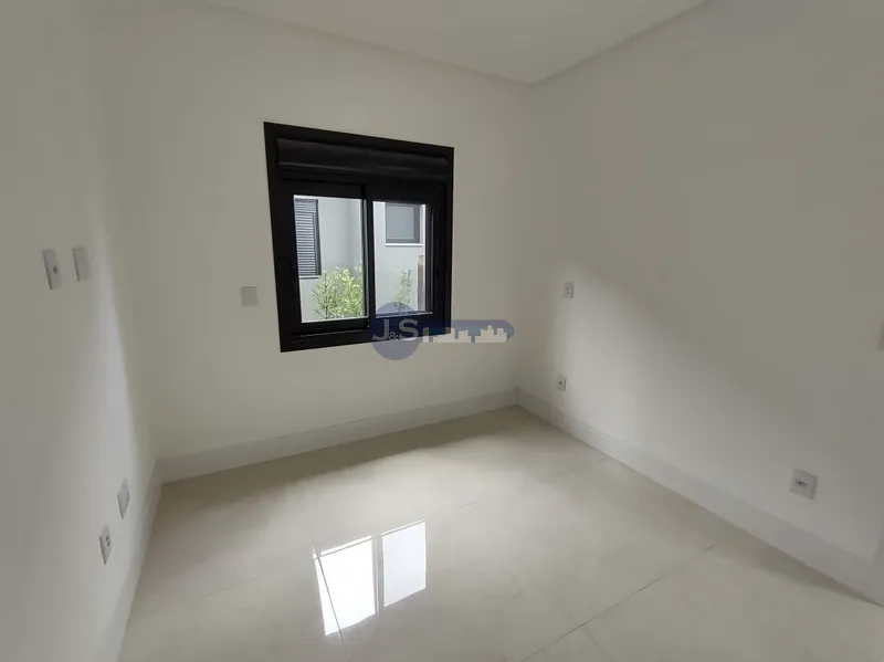 MAGNÍFICA CASA CEM CONDOMINIO COM FUNDO PARA O LAGO: 19ª foto da galeria de imagens do imóvel