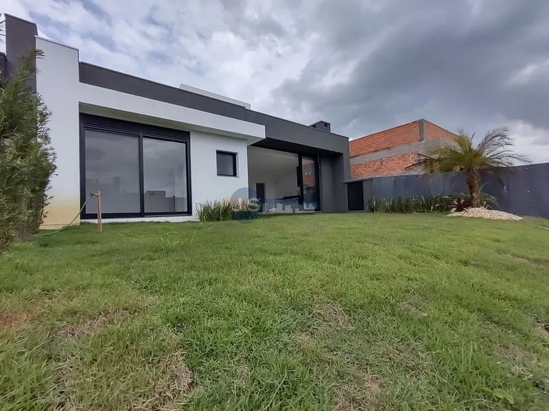 MAGNÍFICA CASA CEM CONDOMINIO COM FUNDO PARA O LAGO: 20ª foto da galeria de imagens do imóvel