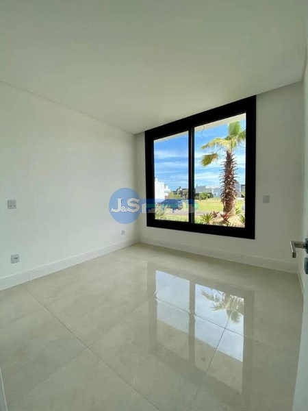 MAGNÍFICA CASA CEM CONDOMINIO COM FUNDO PARA O LAGO: 30ª foto da galeria de imagens do imóvel