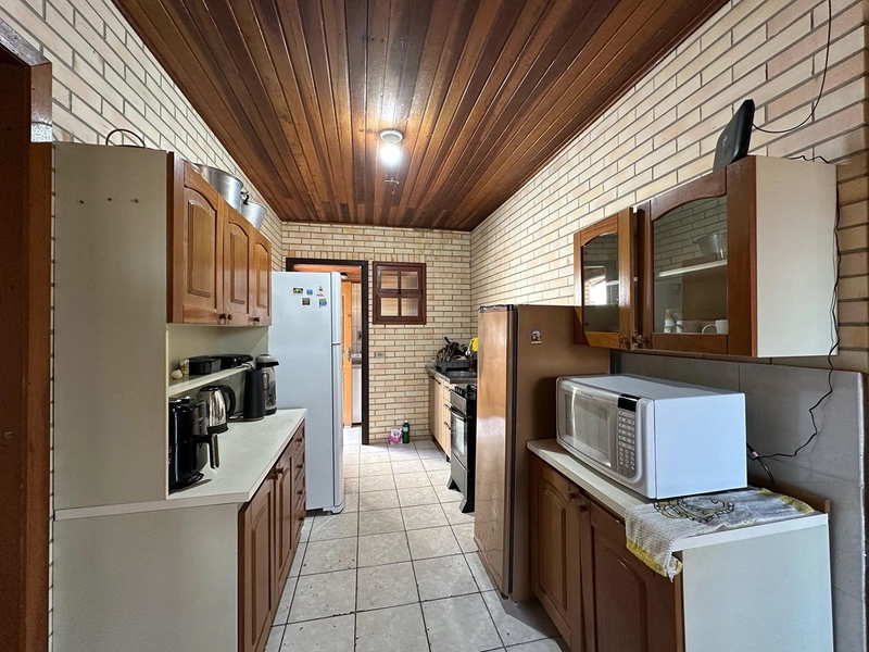 EXCELENTE CASA DE PRAIA PRÓXIMA AO MAR COM PISCINA: 15ª foto da galeria de imagens do imóvel