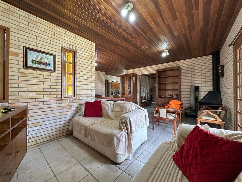 EXCELENTE CASA DE PRAIA PRÓXIMA AO MAR COM PISCINA: 10ª foto da galeria de imagens do imóvel