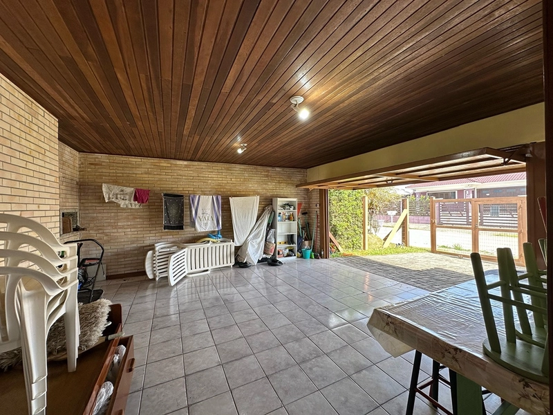 EXCELENTE CASA DE PRAIA PRÓXIMA AO MAR COM PISCINA: 25ª foto da galeria de imagens do imóvel