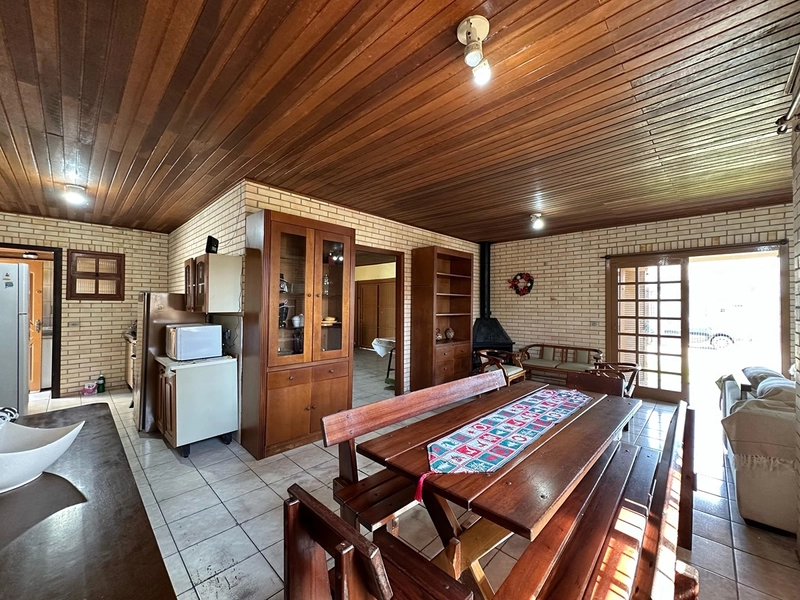 EXCELENTE CASA DE PRAIA PRÓXIMA AO MAR COM PISCINA: 14ª foto da galeria de imagens do imóvel