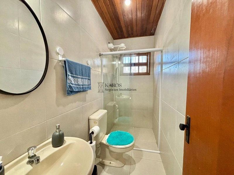 EXCELENTE CASA DE PRAIA PRÓXIMA AO MAR COM PISCINA: 15ª foto da galeria de imagens do imóvel