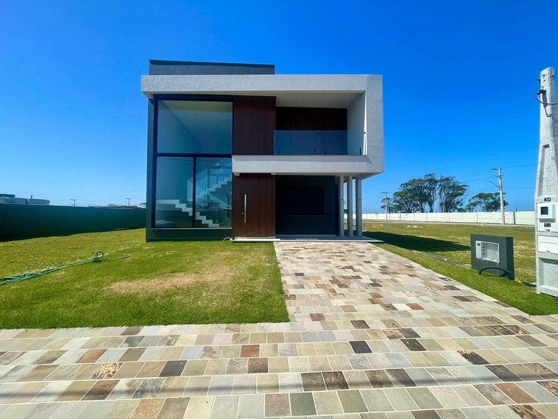 EXCELENTE CASA ALTO PADRÃO BEIRA LAGO : 1ª foto da galeria de imagens do imóvel