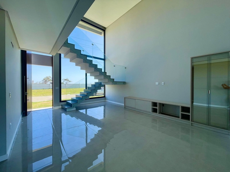 EXCELENTE CASA ALTO PADRÃO BEIRA LAGO : 7ª foto da galeria de imagens do imóvel