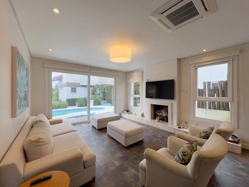 EXCELENTE CASA ALTO PADRÃO COM PISCINA : 9ª foto da galeria de imagens do imóvel