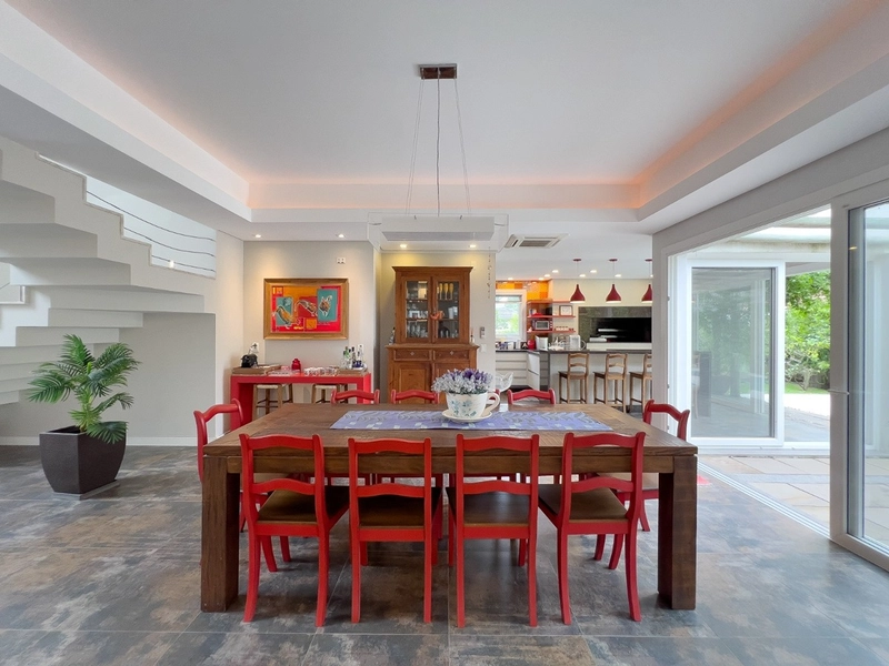 EXCELENTE CASA ALTO PADRÃO COM PISCINA : 24ª foto da galeria de imagens do imóvel