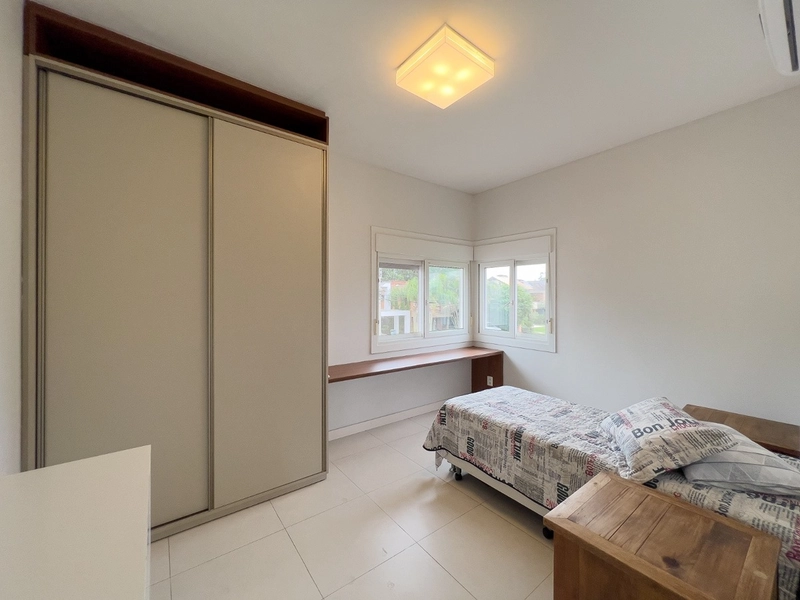 EXCELENTE CASA ALTO PADRÃO COM PISCINA : 31ª foto da galeria de imagens do imóvel