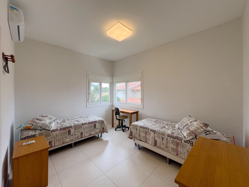 EXCELENTE CASA ALTO PADRÃO COM PISCINA : 26ª foto da galeria de imagens do imóvel