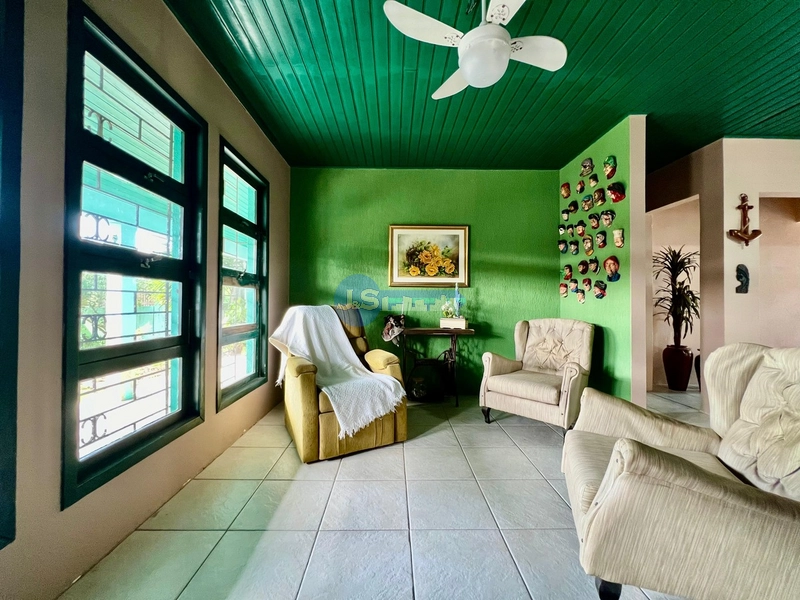 Casa em Atlântida Sul: 16ª foto da galeria de imagens do imóvel