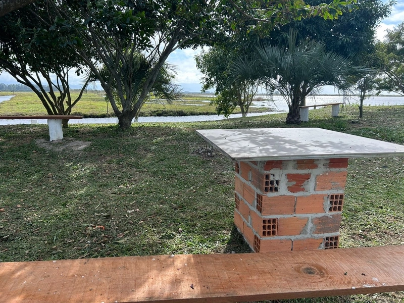 SITIO COM LAGOA: 23ª foto da galeria de imagens do imóvel