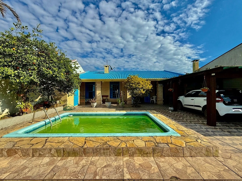 EXCELENTE CASA DE PRAIA PRÓXIMA AO MAR COM PISCINA: 10ª foto da galeria de imagens do imóvel