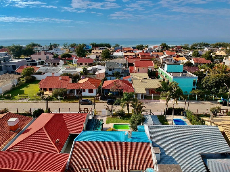 EXCELENTE CASA DE PRAIA PRÓXIMA AO MAR COM PISCINA: 15ª foto da galeria de imagens do imóvel