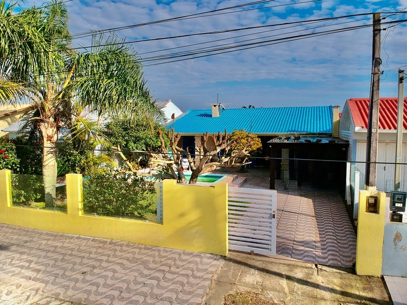 EXCELENTE CASA DE PRAIA PRÓXIMA AO MAR COM PISCINA: 18ª foto da galeria de imagens do imóvel