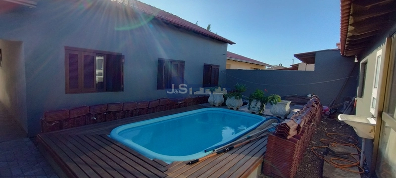 Casa térrea em laje com piscina: 3ª foto da galeria de imagens do imóvel
