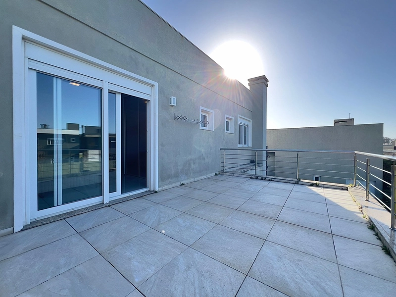 EXCELENTE CASA ALTO PADRÃO COM PISCINA : 7ª foto da galeria de imagens do imóvel