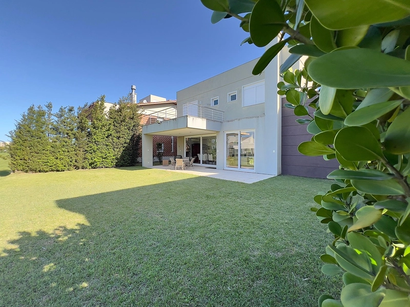 EXCELENTE CASA ALTO PADRÃO COM PISCINA : 18ª foto da galeria de imagens do imóvel