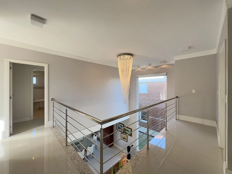 EXCELENTE CASA ALTO PADRÃO COM PISCINA : 14ª foto da galeria de imagens do imóvel