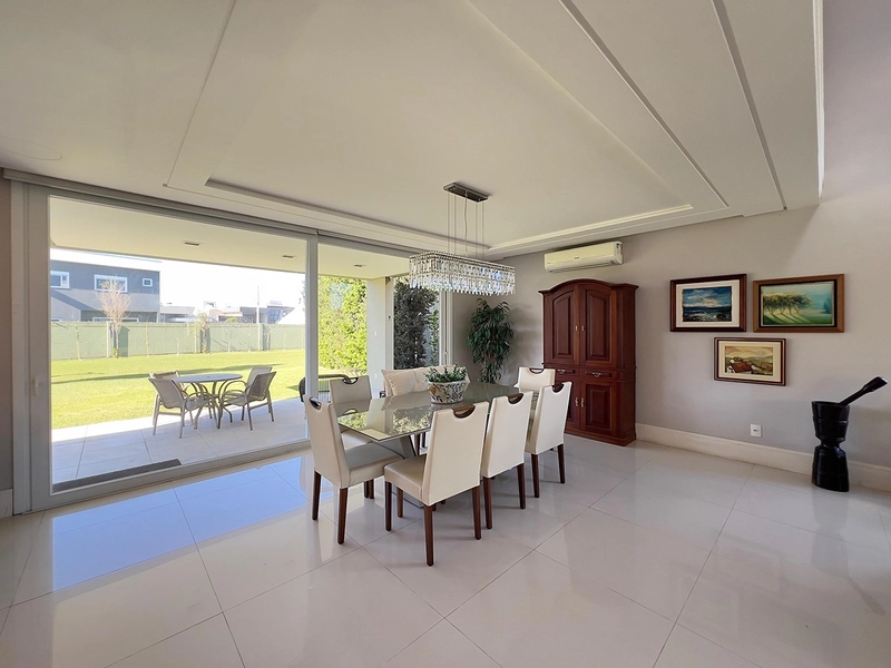 EXCELENTE CASA ALTO PADRÃO COM PISCINA : 4ª foto da galeria de imagens do imóvel