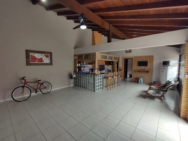 Excelente casa próxima ao mar: 28ª foto da galeria de imagens do imóvel