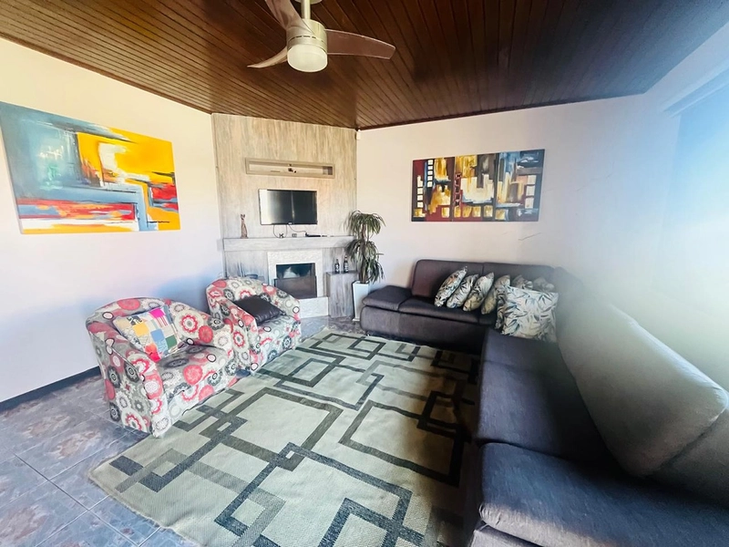 Excelente casa próxima ao mar: 3ª foto da galeria de imagens do imóvel