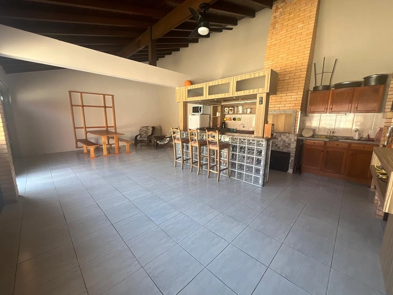 Excelente casa próxima ao mar: 15ª foto da galeria de imagens do imóvel