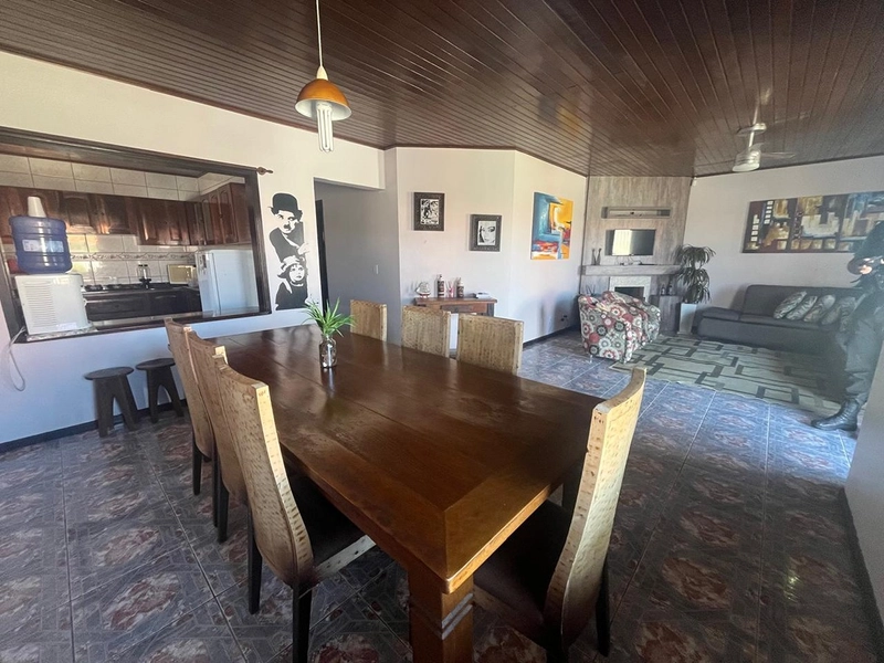 Excelente casa próxima ao mar: 47ª foto da galeria de imagens do imóvel