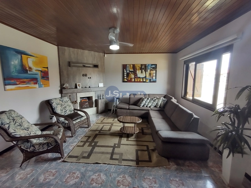 Excelente casa próxima ao mar: 33ª foto da galeria de imagens do imóvel
