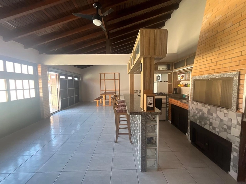 Excelente casa próxima ao mar: 7ª foto da galeria de imagens do imóvel