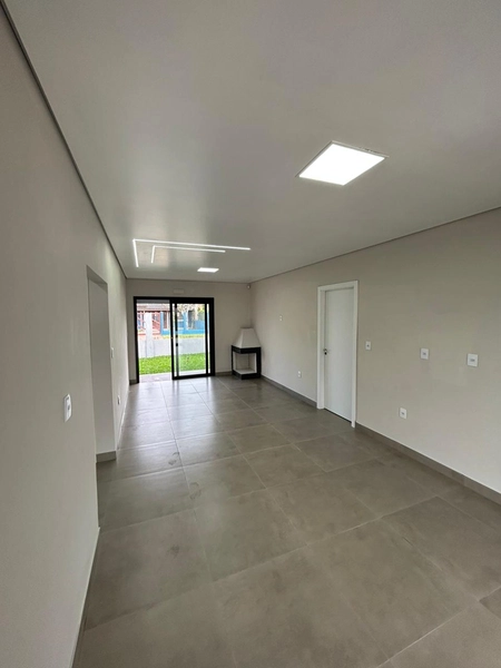 CASA DE PRAIA COM PISCINA: 3ª foto da galeria de imagens do imóvel