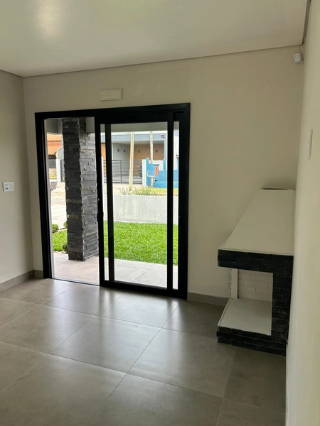 CASA DE PRAIA COM PISCINA: 10ª foto da galeria de imagens do imóvel