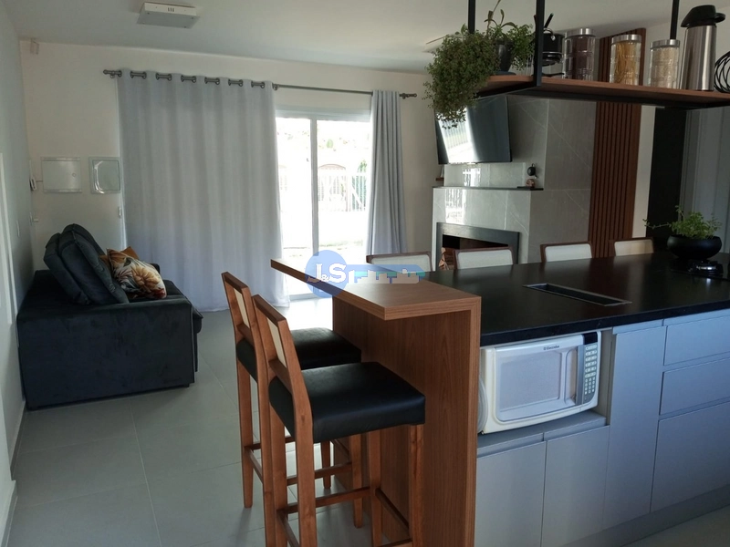 EXCELENTE CASA PRÓXIMA AO MAR: 10ª foto da galeria de imagens do imóvel