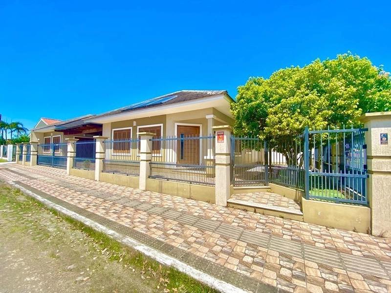 EXCELENTE CASA DE PRAIA: 1ª foto da galeria de imagens do imóvel