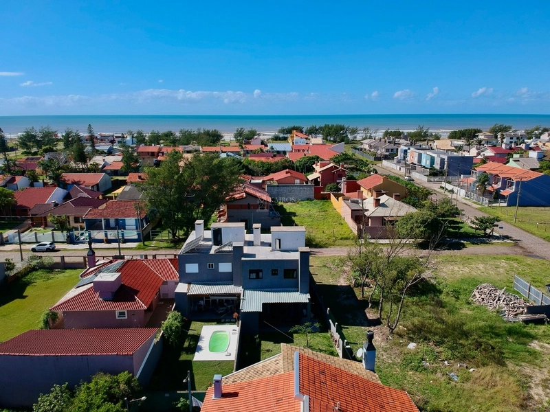 CASA DE PRAIA PRÓXIMA DO MAR: 2ª foto da galeria de imagens do imóvel