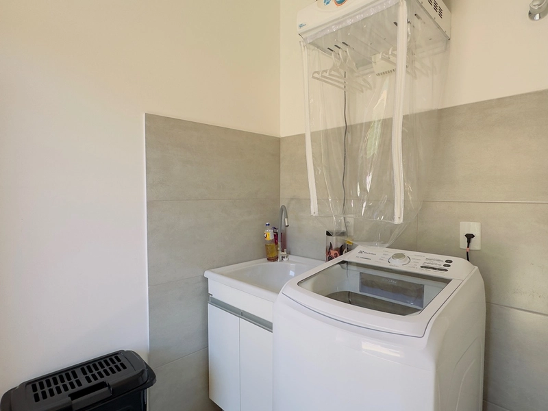 EXCELENTE CASA COM PISCINA: 22ª foto da galeria de imagens do imóvel