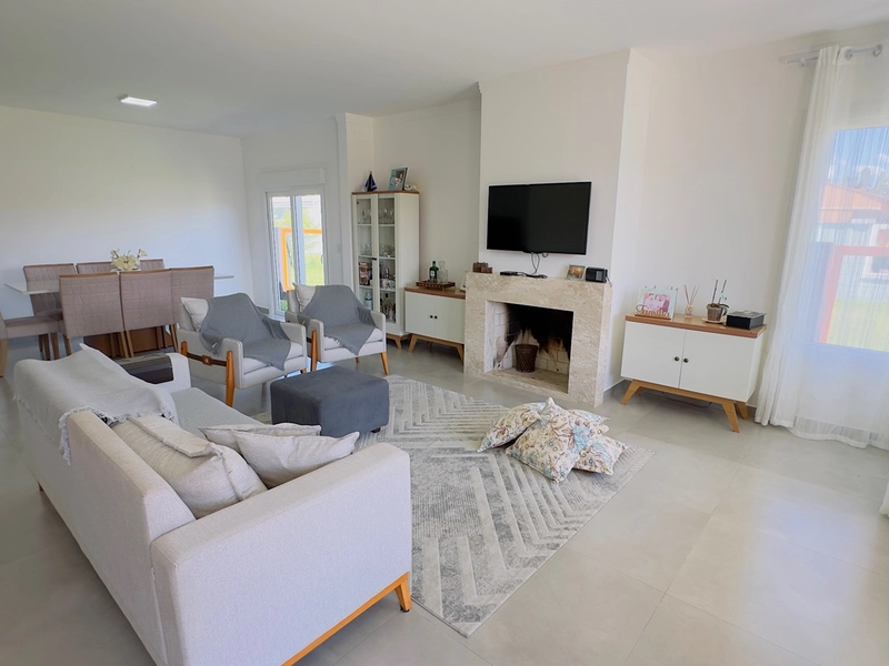 EXCELENTE CASA COM PISCINA: 15ª foto da galeria de imagens do imóvel