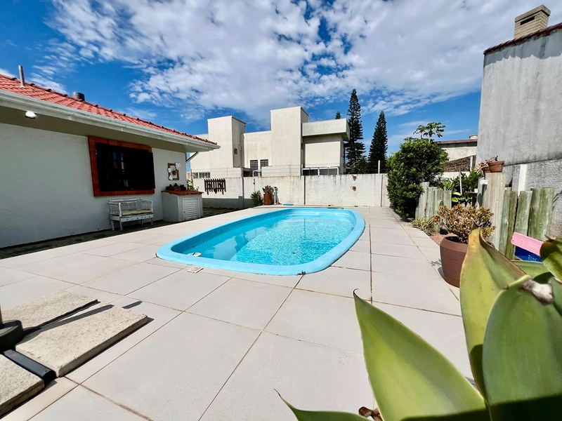 EXCELENTE CASA DE PRAIA COM PISCINA: 10ª foto da galeria de imagens do imóvel