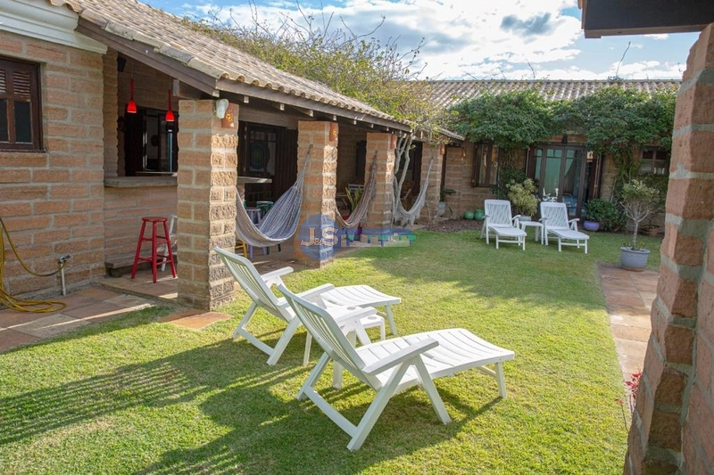 EXCELENTE CASA PERTO DO MAR: 25ª foto da galeria de imagens do imóvel