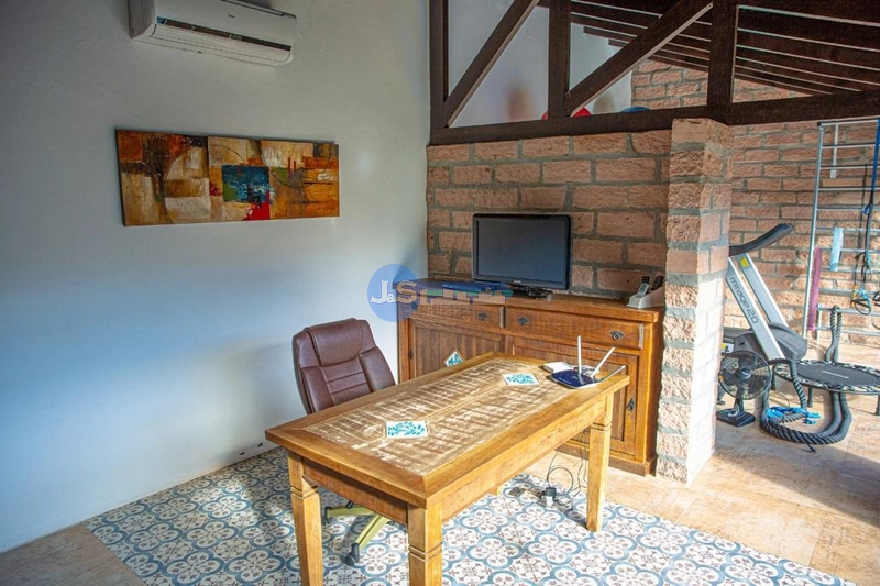 EXCELENTE CASA PERTO DO MAR: 47ª foto da galeria de imagens do imóvel