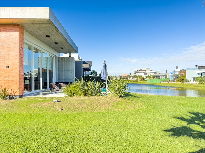 EXCELENTE CASA ALTO PADRÃO EM CONDOMÍNIO: 4ª foto da galeria de imagens do imóvel
