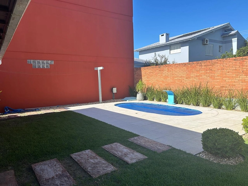EXCELENTE CASA COM PISCINA : 6ª foto da galeria de imagens do imóvel